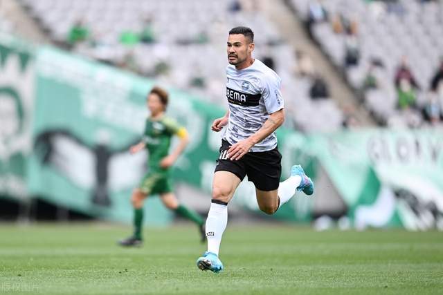 意甲-吉鲁帽子戏法莱奥破门 AC米兰5-1桑普